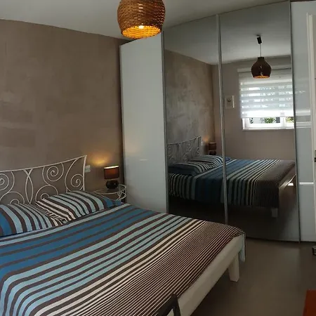 A L'ancien Moulin Apartment *